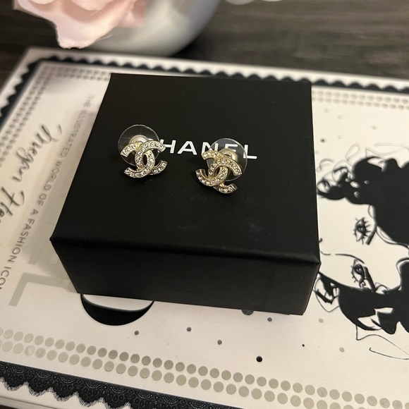 CHANEL Classic Mini CC Gold Stud Earrings - Picture 1 of 6